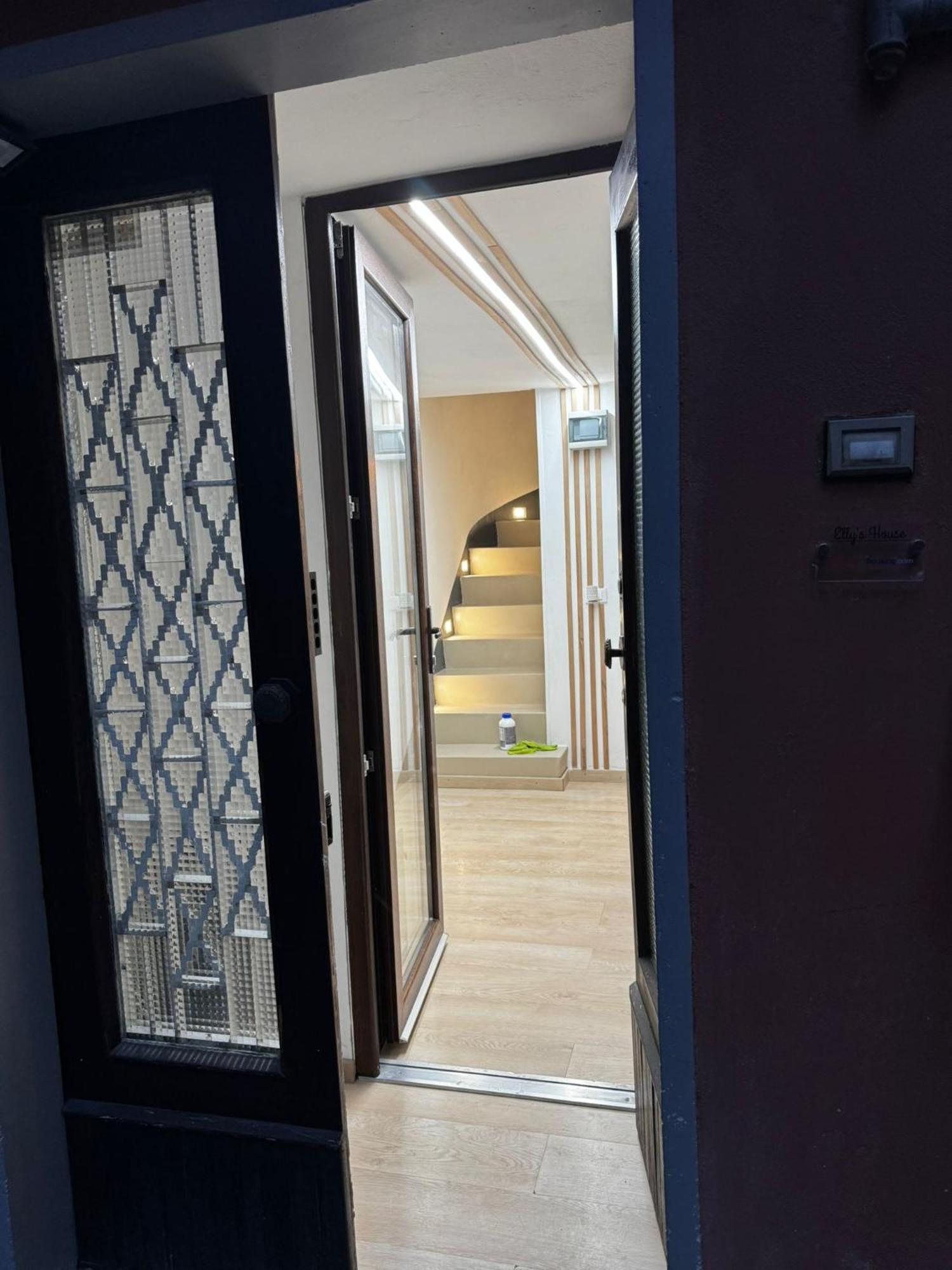 דירות מודנה Elly'S House מראה חיצוני תמונה